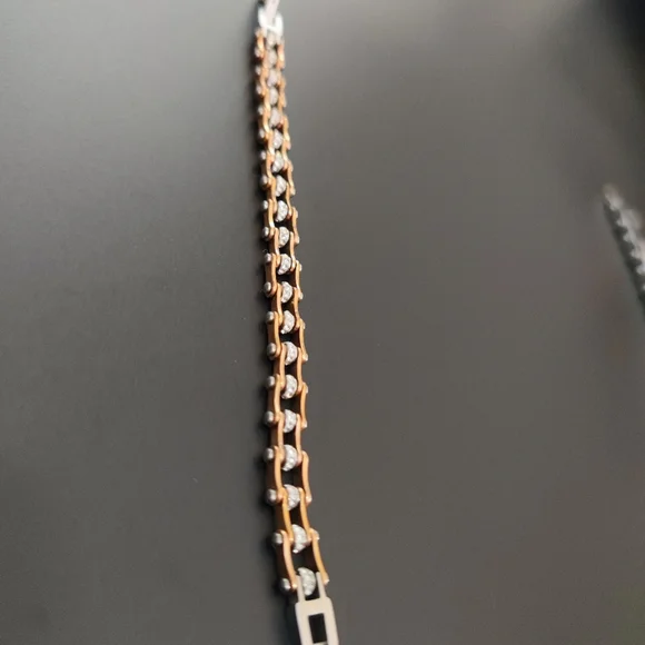 NEW! Bracelet - Picture 3 of 11